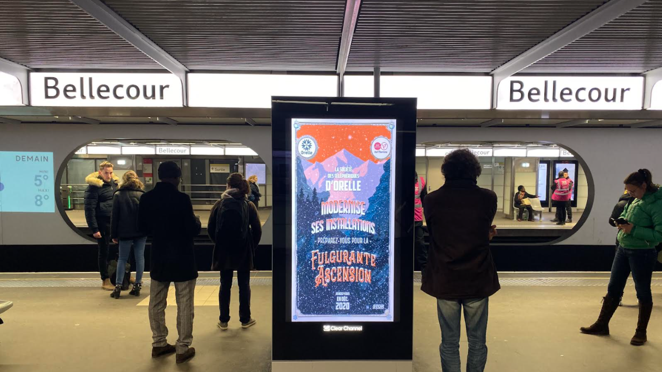 Un billboard publicitaire destiné à promouvoir la campagne de communication de la station Orelle
