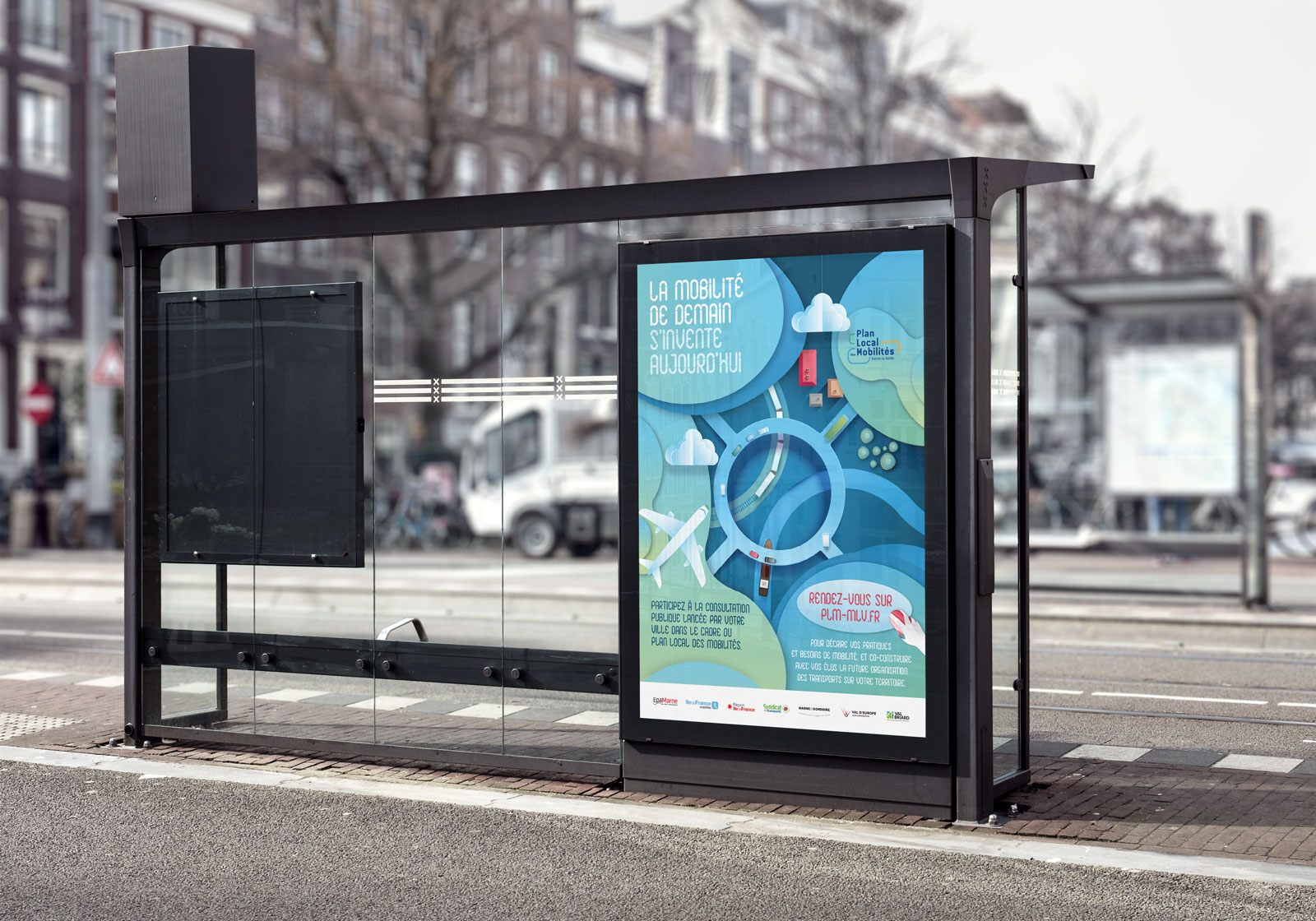 Panneau publicitaire dans un arrêt de bus dans le cadre de la création d'une identité visuelle pour le PLM