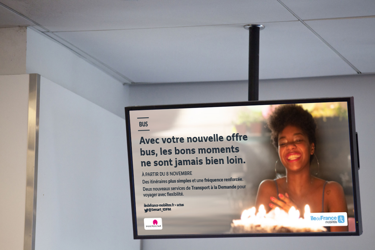 Affiche digitale destiné à l'intérieur des bus pour la campagne Sénart